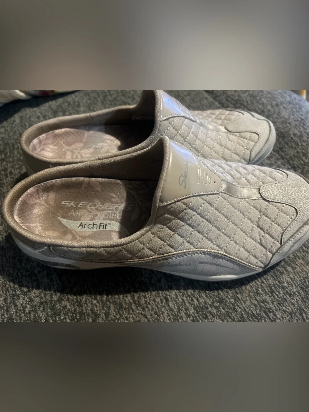 Skechers Relaxed Fit: Arch Fit Commute Mule Clog Shoes Women Size 9 Taupe 100322
